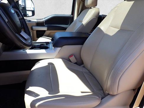 Used 2017 Ford F250 Lariat w/ Lariat Ultimate Package AWD/4WD image 10