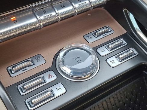 Certified 2024 Lincoln Nautilus Reserve AWD/4WD image 15