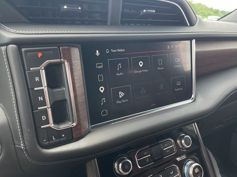 Used 2023 GMC Yukon Denali Ultimate AWD/4WD image 11