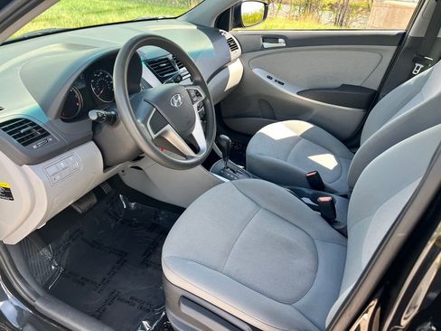 Used 2014 Hyundai Accent GS image 13