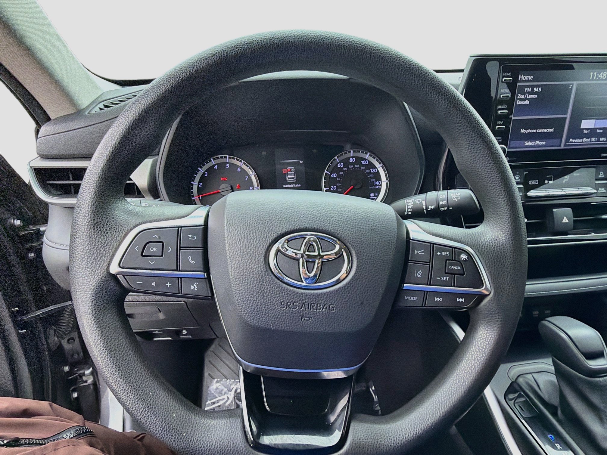 Used 2020 Toyota Highlander L FWD image 10