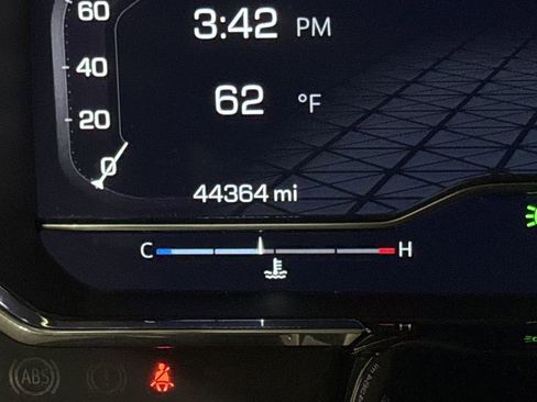 Used 2025 GMC Sierra 1500 SLT image 13