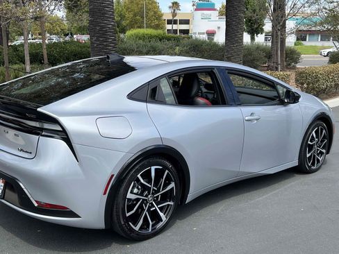 Used 2023 Toyota Prius Prime Premium FWD image 26