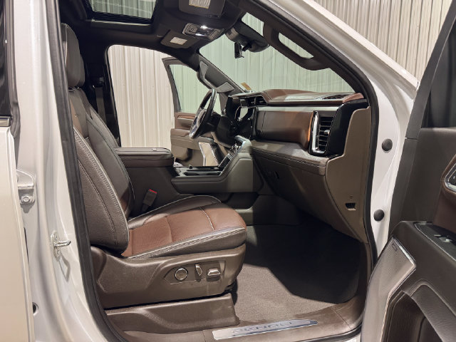 Used 2024 GMC Sierra 2500 Denali w/ Denali Reserve Package AWD/4WD image 24