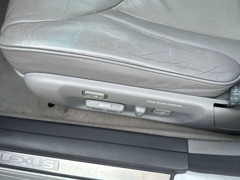 Used 2005 Lexus LS 430 RWD image 14