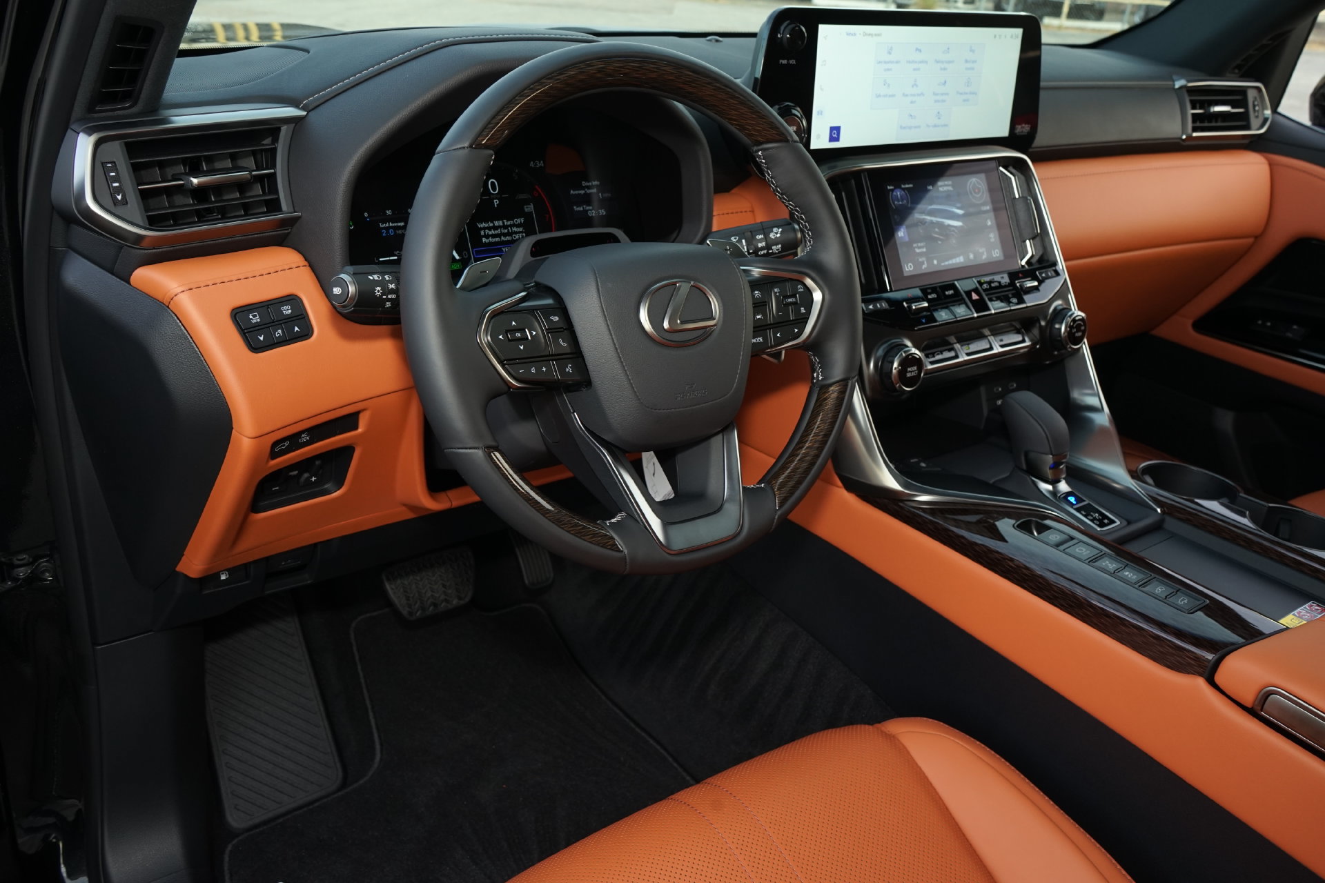Used 2026 Lexus LX 700h Ultra Luxury AWD/4WD image 7