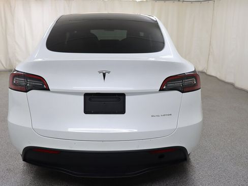 Used 2021 Tesla Model Y Long Range AWD/4WD image 4