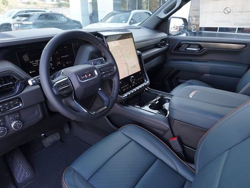 New 2026 GMC Yukon XL AT4 w/ AT4 Premium Package AWD/4WD image 17