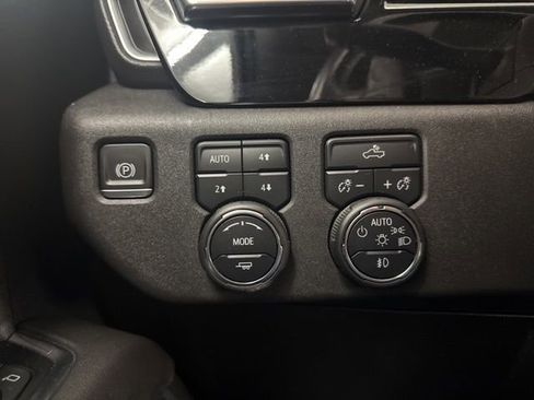 Used 2022 Chevrolet Silverado 1500 RST image 23