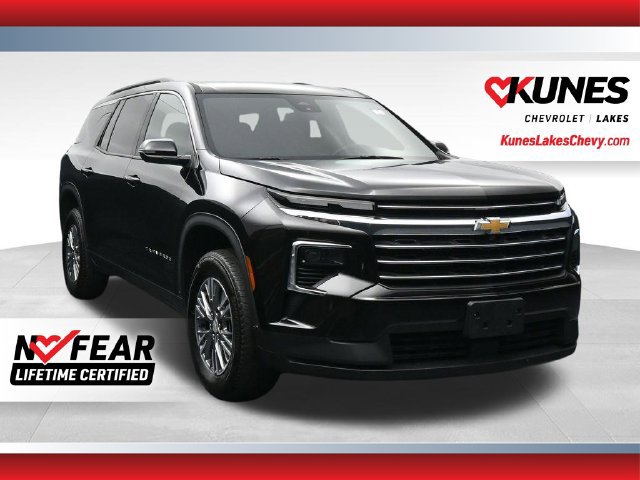 Used 2025 Chevrolet Traverse LT AWD/4WD image 1