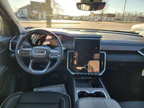 New 2026 GMC Acadia Denali w/ Super Cruise Package FWD image 6