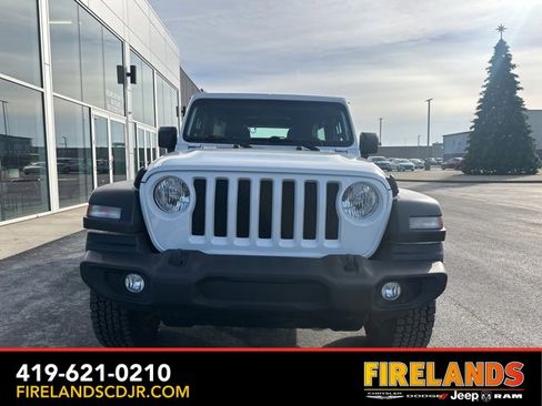 Used 2022 Jeep Wrangler Unlimited Sport image 2