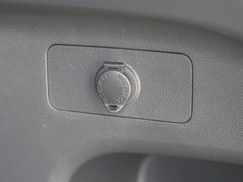 Used 2020 Toyota RAV4 XLE w/ Convenience Package FWD image 47