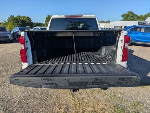 Used 2022 Chevrolet Silverado 1500 LT image 12
