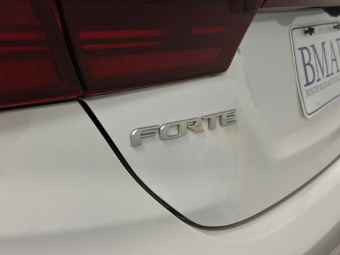 Used 2024 Kia Forte GT-Line FWD image 21