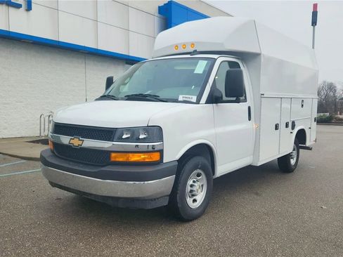 New 2025 Chevrolet Express 3500 3500 Van 139 w/ Power Convenience Package image 2