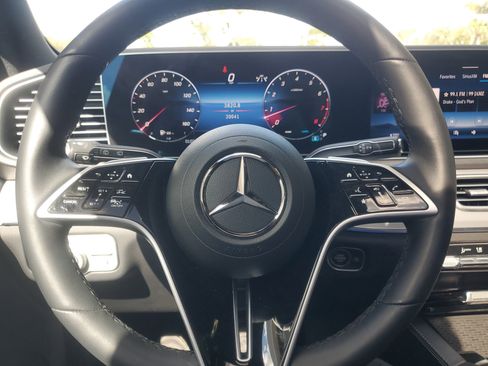 Used 2025 Mercedes-Benz GLE 350 4MATIC image 21