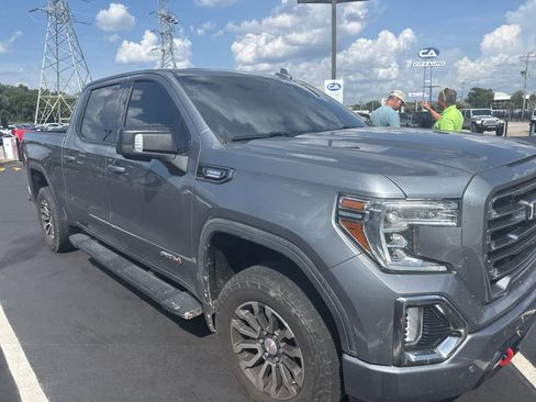 Used 2020 GMC Sierra 1500 AT4 w/ AT4 Premium Package AWD/4WD image 3
