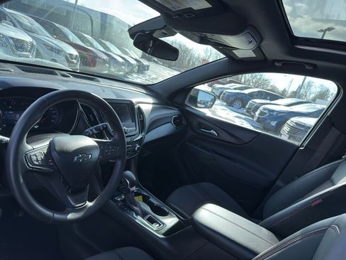 Used 2022 Chevrolet Equinox RS image 25