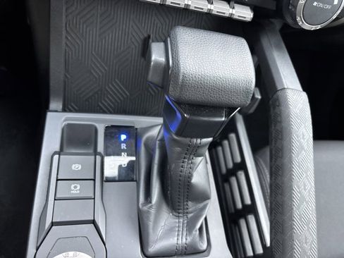 Used 2024 Toyota Tacoma TRD Sport image 34