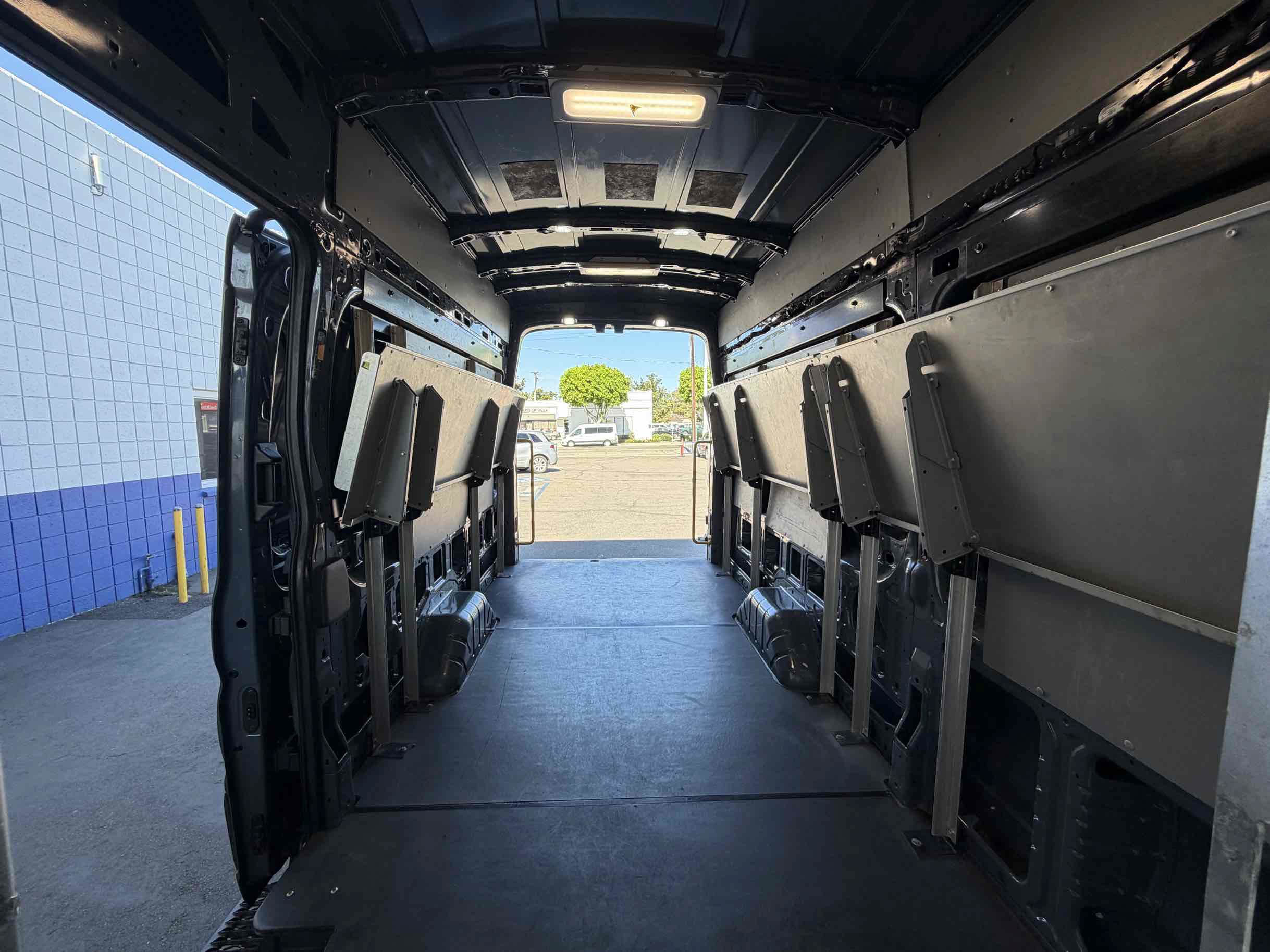 Used 2020 Ford Transit 250 148 High Roof Extended RWD image 15