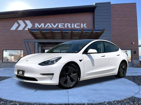 Used 2021 Tesla Model 3 Standard Range Plus RWD image 3