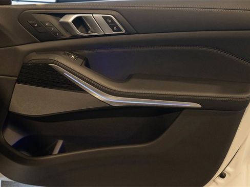 Used 2026 BMW X5 M Competition w/ Executive Package image 18