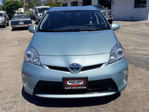 Used 2015 Toyota Prius Two FWD image 2