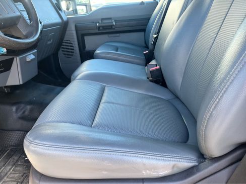 Used 2015 Ford F550 4x4 Regular Cab Super Duty image 13