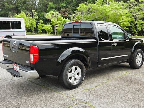 Used 2010 Nissan Frontier SE w/ SE Value Truck Pkg RWD image 18