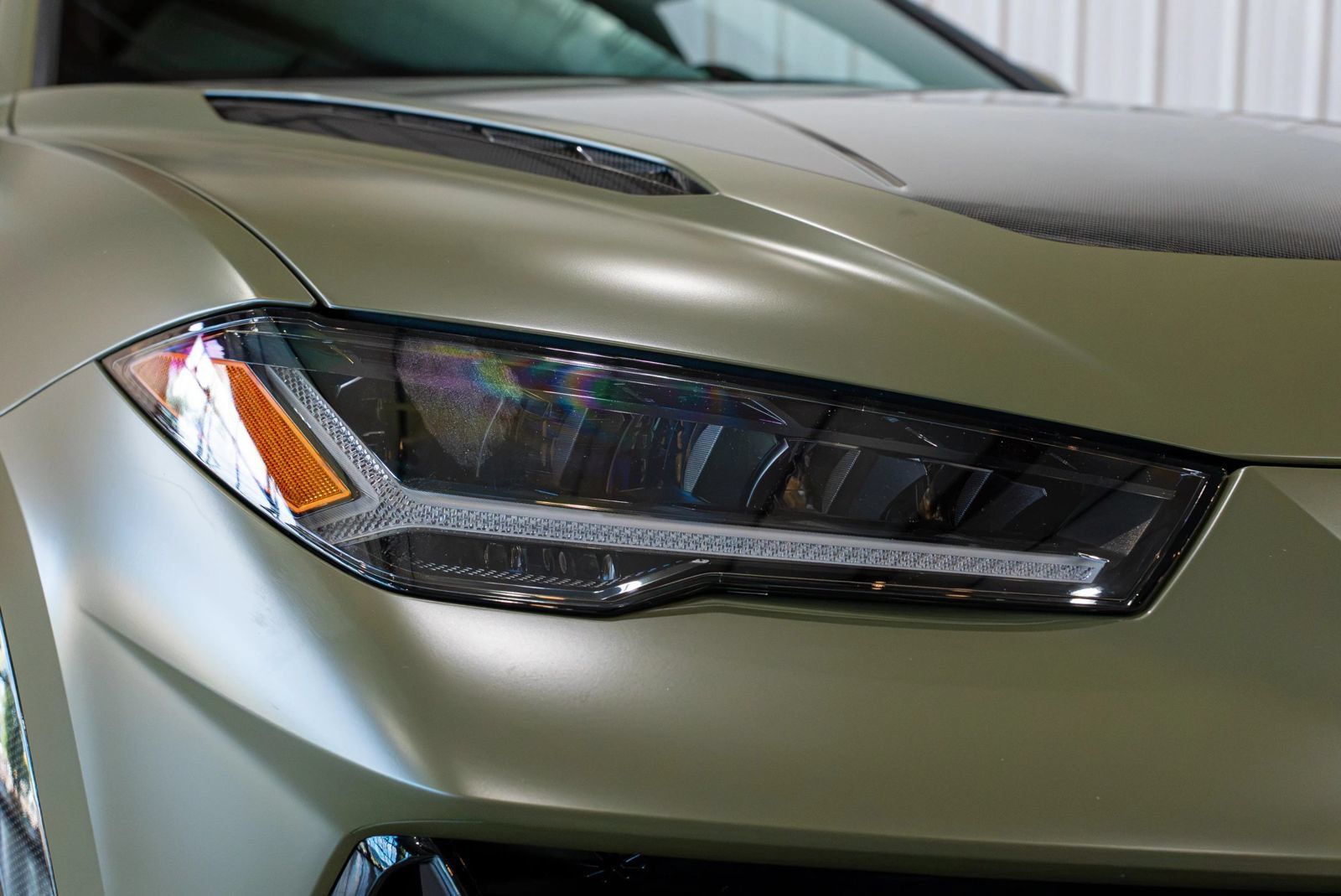 Used 2023 Lamborghini Urus Performante AWD/4WD image 4