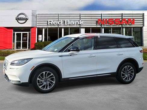 Used 2022 Lincoln Corsair Standard w/ Equipment Group 101A image 4