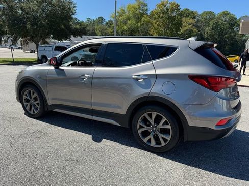 Used 2017 Hyundai Santa Fe Sport image 3