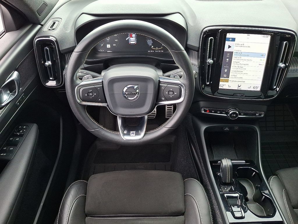 Used 2020 Volvo XC40 T5 R-Design w/ Protection Package Premier AWD/4WD image 11