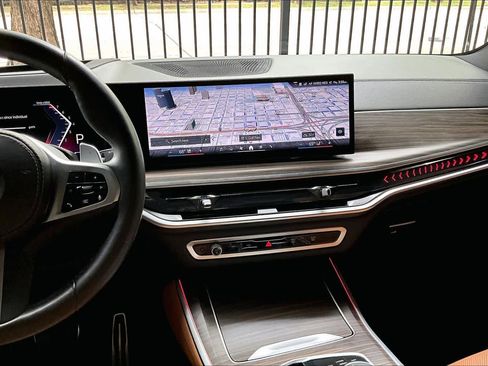 Certified 2025 BMW X5 sDrive40i w/ M Sport Package RWD image 6