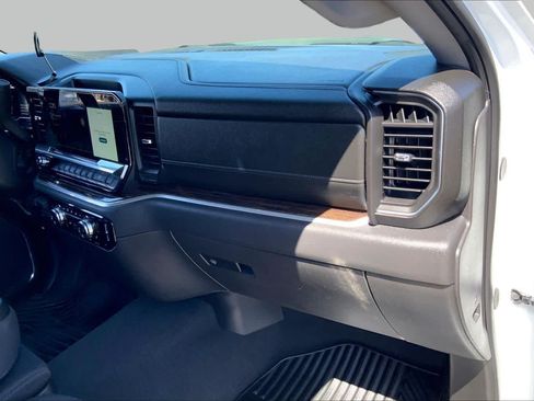 Used 2025 GMC Sierra 1500 Elevation RWD image 18