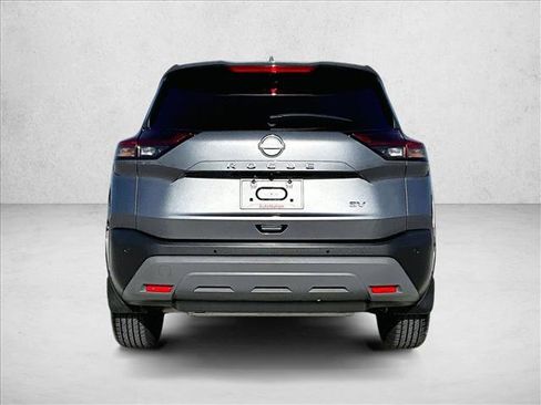 Used 2023 Nissan Rogue SV image 4