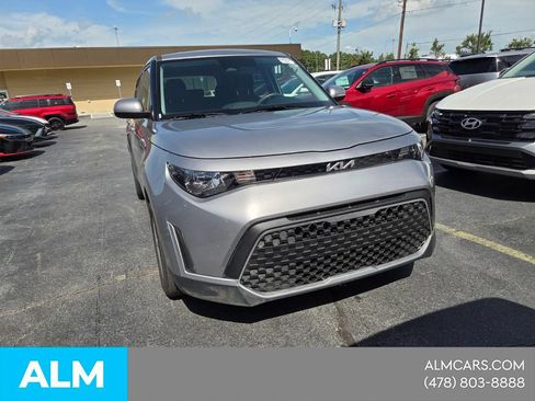 Used 2025 Kia Soul LX w/ LX Technology Package FWD image 23