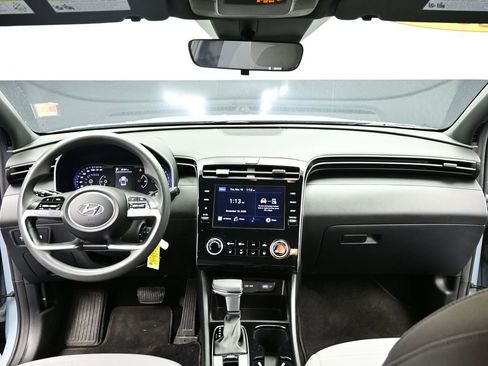 Used 2022 Hyundai Santa Cruz SE image 2