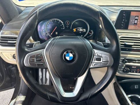 Used 2017 BMW 740i RWD image 14