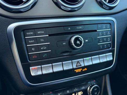 Used 2020 Mercedes-Benz GLA 250 GLA 250 4MATIC SUV w/ Premium Package image 18