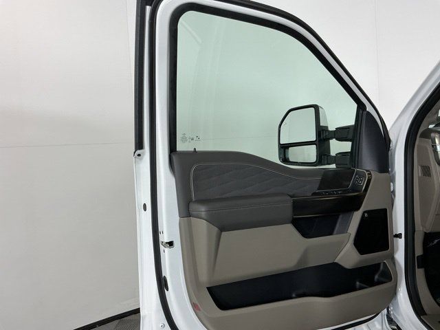 Used 2026 Ford F450 Platinum w/ Platinum Plus Package AWD/4WD image 16