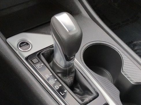 Used 2025 Nissan Altima 2.5 SV FWD image 27