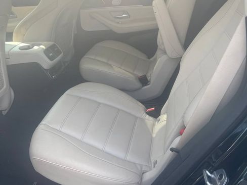 Used 2022 Mercedes-Benz GLS 580 4MATIC image 10