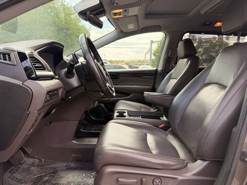 Used 2018 Honda Odyssey Elite image 7