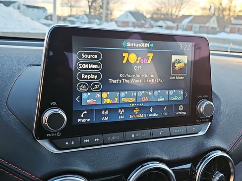 Used 2025 Nissan Sentra SR w/ SR Premium Package image 18