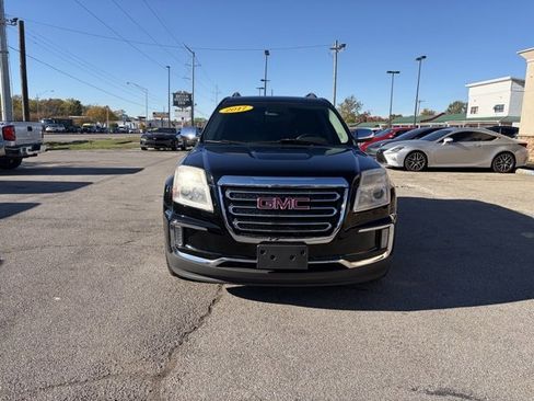 Used 2017 GMC Terrain SLE w/ Chrome Edition image 2
