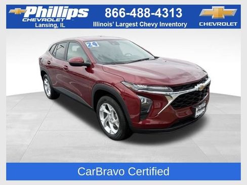 Used 2024 Chevrolet Trax LS w/ LS Convenience Package FWD image 1