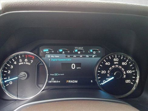 Used 2019 Ford F150 Lariat w/ FX4 Off-Road Package image 16