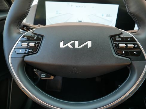 Used 2024 Kia EV6 Wind w/ Wind Technology Package AWD/4WD image 25